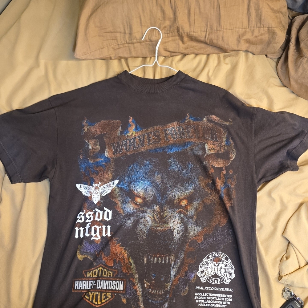 Darc Sport X Harley Davidson Black Tee with Intense Wolf Graphic